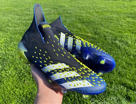 tachones adidas predator freak